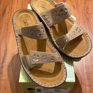 New Naot Cornet sandals